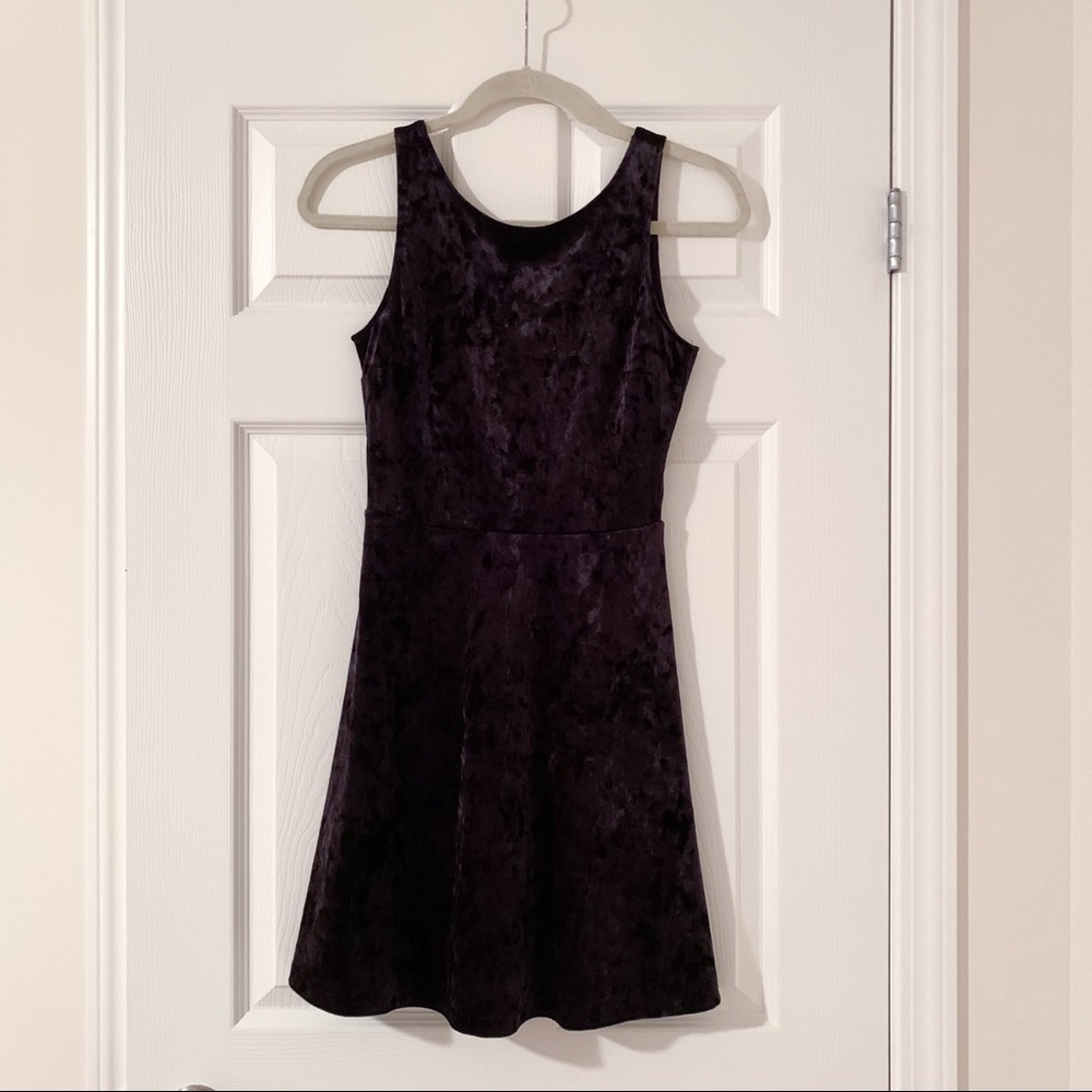 3 for $20 ⭐️ Velour Dress